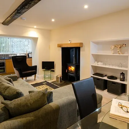 Anns Cottage, Chapel Stile