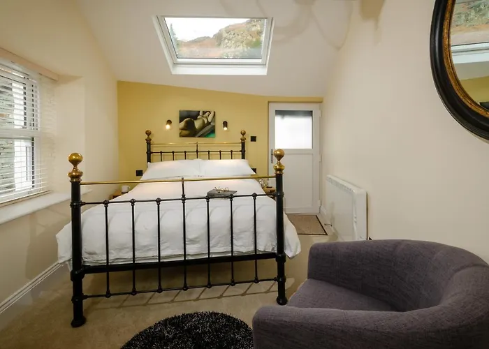 Anns Cottage, * Chapel Stile